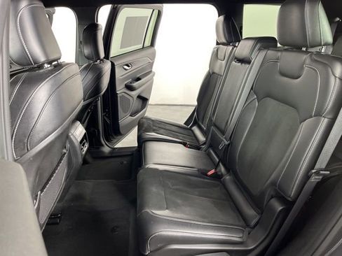 Used 2024 Jeep Grand Cherokee L Laredo image 45