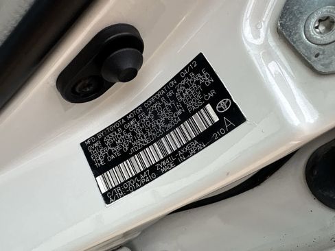 Used 2012 Toyota Prius V Five image 40