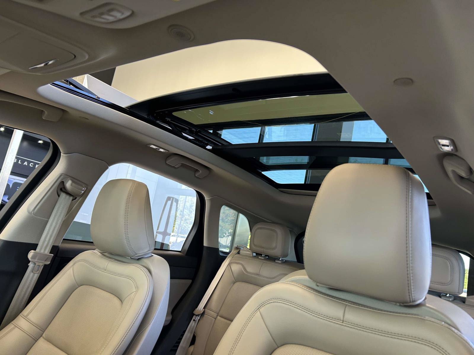 Certified 2024 Lincoln Corsair Grand Touring w/ Equipment Group 301A AWD/4WD image 20