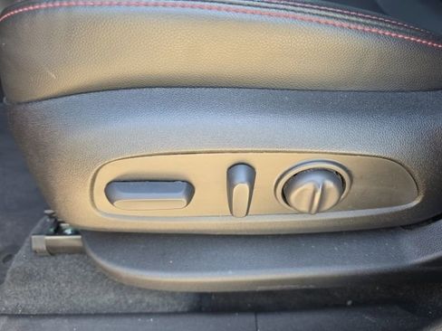 Used 2024 Chevrolet Equinox RS w/ RS Leather Package image 8