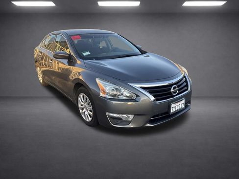 Used 2015 Nissan Altima 2.5 S w/ Power Driver Seat Package FWD image 18