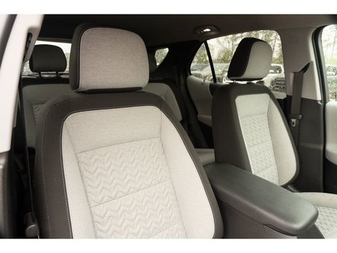 Used 2022 Chevrolet Equinox LT image 17