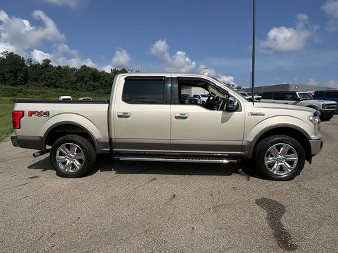 Used 2018 Ford F150 Lariat w/ Equipment Group 502A Luxury AWD/4WD image 6
