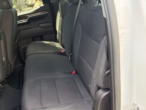 Used 2023 Chevrolet Silverado 1500 LT AWD/4WD image 18