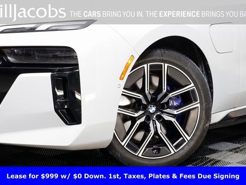 Certified 2025 BMW 750e xDrive AWD/4WD image 3