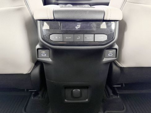 Used 2024 Toyota Grand Highlander AWD image 61