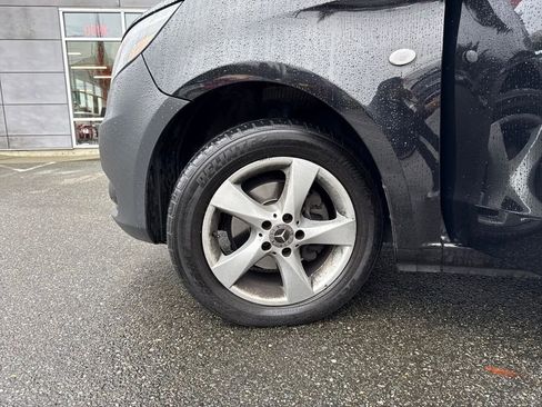 Used 2019 Mercedes-Benz Metris Passenger image 24