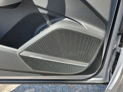 Certified 2025 Audi Q5 2.0T Premium Plus image 19