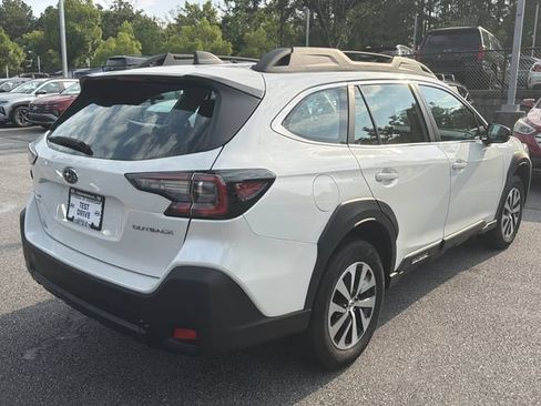 Used 2024 Subaru Outback AWD/4WD image 8