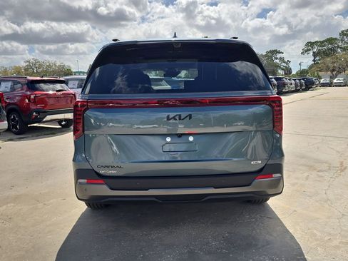 New 2026 Kia Carnival SX Prestige FWD image 7