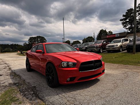 Used 2014 Dodge Charger R/T RWD image 3