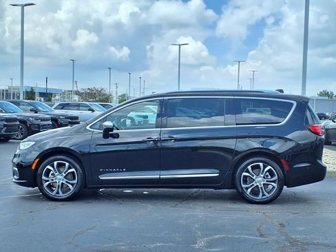 New 2025 Chrysler Pacifica Pinnacle w/ Trailer Tow Group image 3