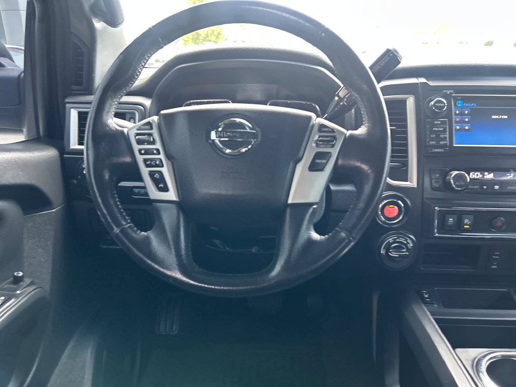 Used 2018 Nissan Titan SV w/ SV Convenience Package AWD/4WD image 14