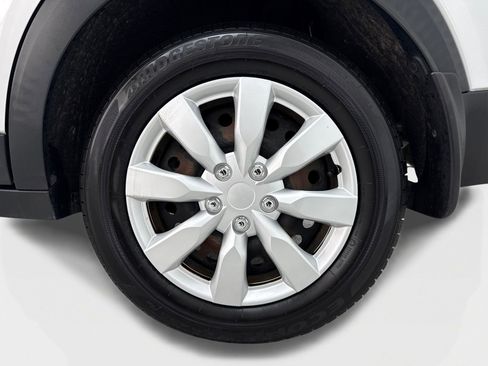 Used 2020 Nissan Kicks S FWD image 50