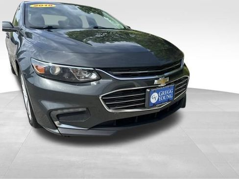 Used 2018 Chevrolet Malibu LT FWD image 11