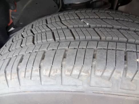 Used 2025 Toyota Tacoma TRD Sport w/ TRD Sport Premium Package image 18