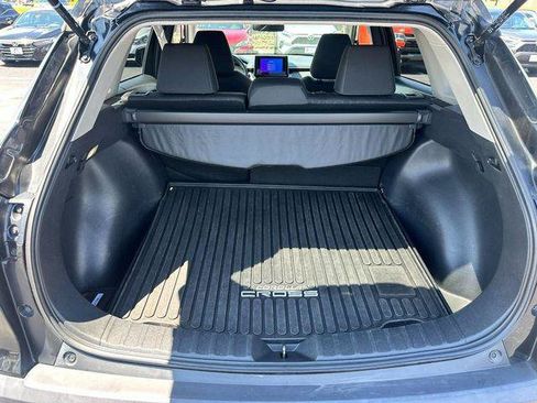 Certified 2023 Toyota Corolla Cross LE w/ Moonroof Package AWD/4WD image 6