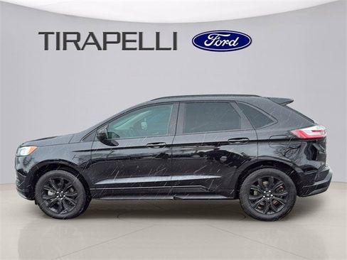 Certified 2024 Ford Edge SE w/ Black Appearance Package image 3