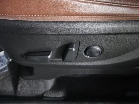 Used 2024 Kia Telluride EX w/ EX Captain's Chair Package image 34