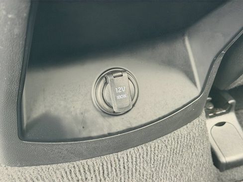 Used 2024 Kia Sorento S FWD image 13