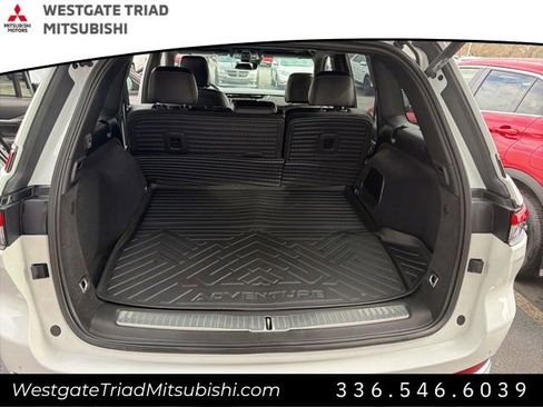 Used 2023 Jeep Grand Cherokee Overland image 18