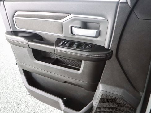 Used 2022 RAM 2500 Big Horn w/ Cold Weather Group image 23