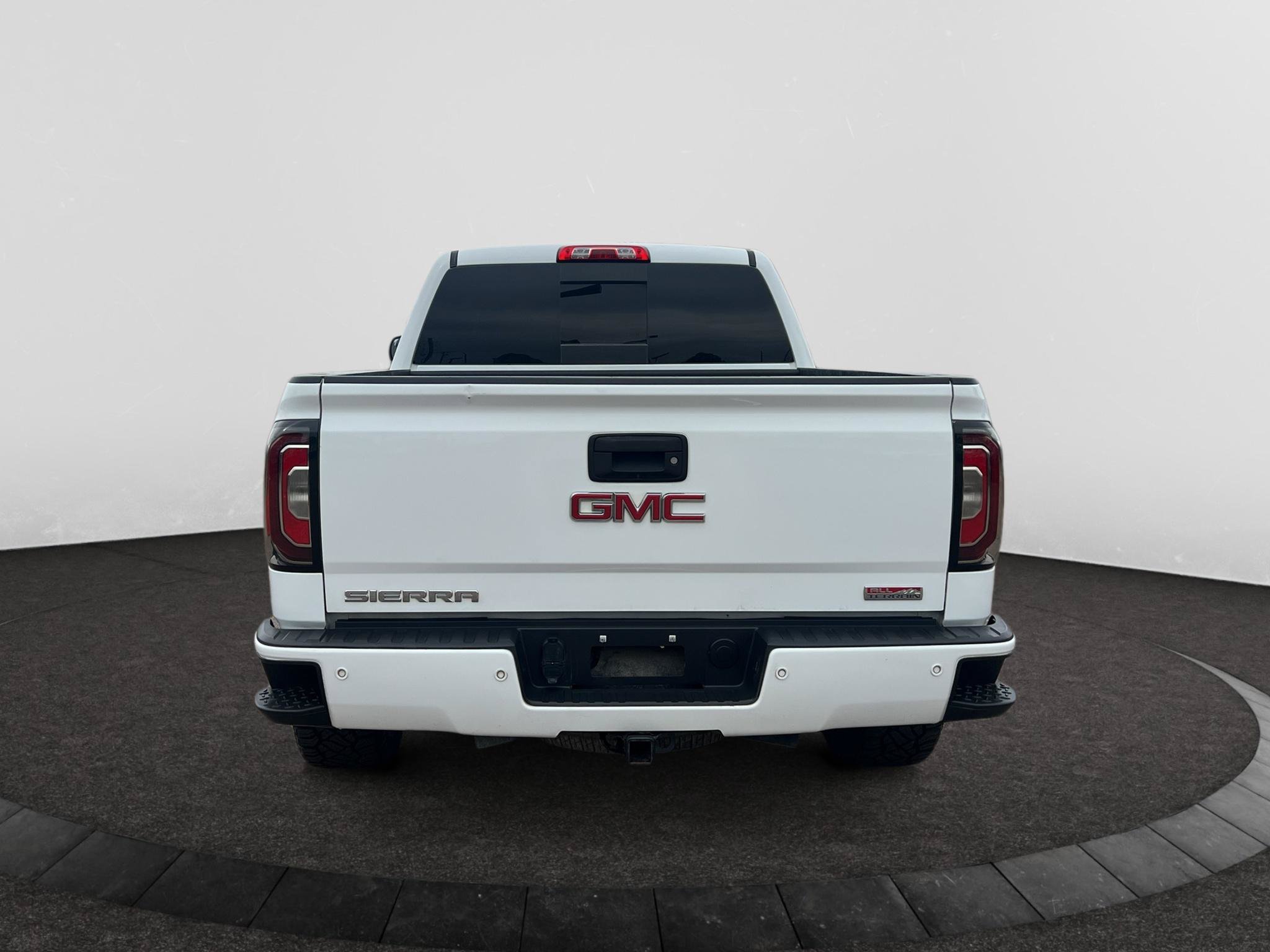 Used 2017 GMC Sierra 1500 SLT AWD/4WD image 7