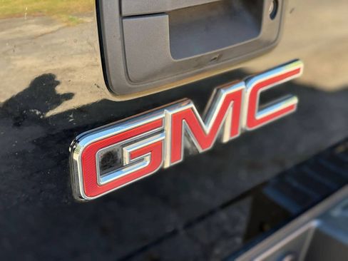 Used 2015 GMC Sierra 1500 Denali w/ Driver Alert Package AWD/4WD image 21