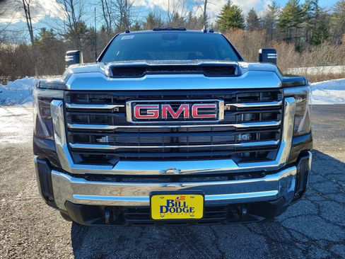 New 2026 GMC Sierra 3500 SLE image 2