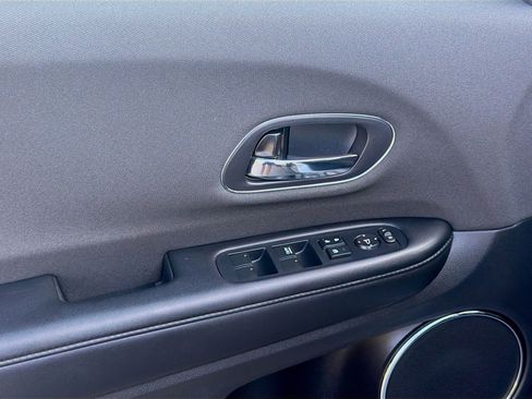 Certified 2022 Honda HR-V EX image 16