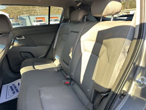 Used 2016 Kia Sportage LX w/ LX Popular Package image 21