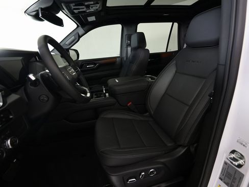 Used 2026 GMC Yukon Denali w/ Sun & Power Step Package image 20