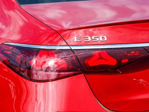 New 2026 Mercedes-Benz E 350 4MATIC Sedan image 8