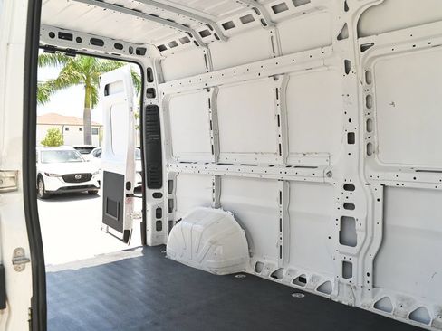Used 2023 RAM ProMaster 2500 FWD image 14