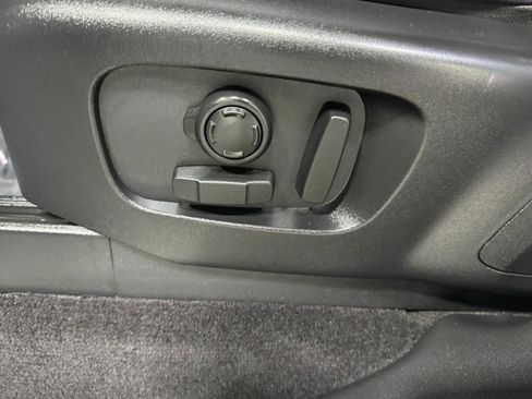 Used 2023 Land Rover Discovery S R-Dynamic image 29