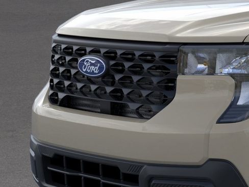 New 2025 Ford Maverick XL image 18