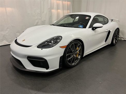 Certified 2020 Porsche 718 Cayman GT4 image 1