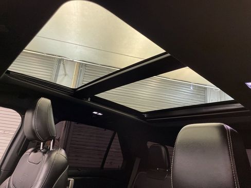 Used 2020 Ford Explorer ST w/ ST Street Pack image 19