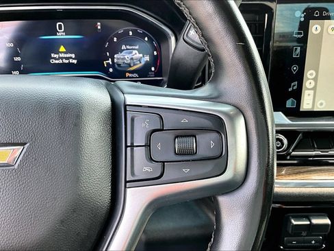 Used 2024 Chevrolet Silverado 2500 LT AWD/4WD image 15