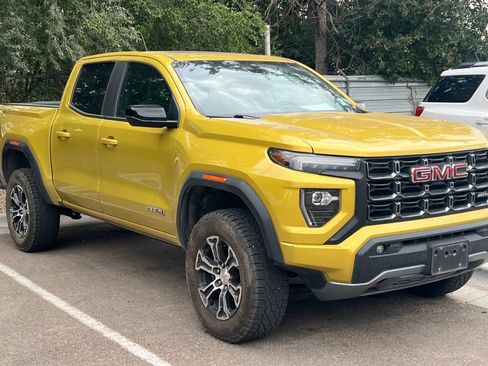 Used 2023 GMC Canyon AT4 w/ AT4 Premium Package AWD/4WD image 2