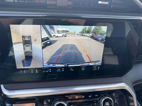 Used 2023 GMC Sierra 1500 Denali w/ Technology Package AWD/4WD image 37