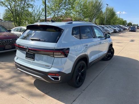 New 2026 Volkswagen Taos SEL AWD/4WD image 6