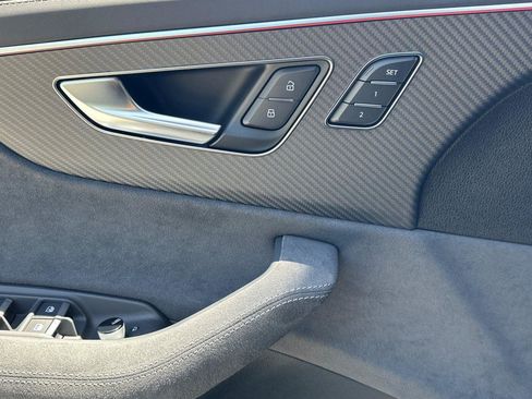 New 2025 Audi RS Q8 performance image 10