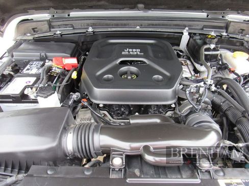 Used 2020 Jeep Wrangler Sport image 12