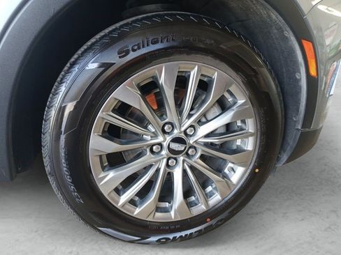 Certified 2025 Cadillac XT4 Premium Luxury FWD image 25