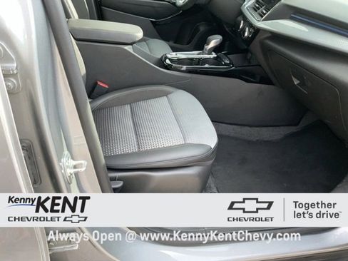 Certified 2025 Chevrolet Trax LT w/ LT Convenience Package image 13