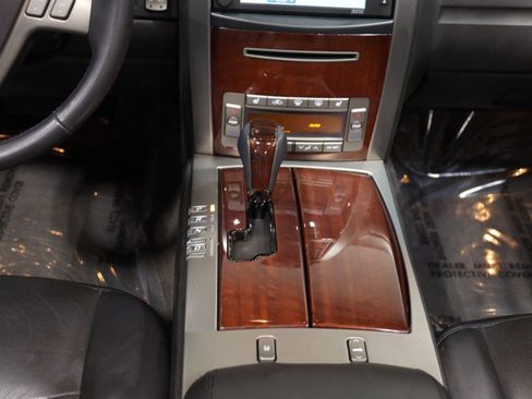 Used 2007 Cadillac XLR RWD image 57