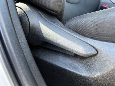 Used 2024 Toyota RAV4 XLE image 26