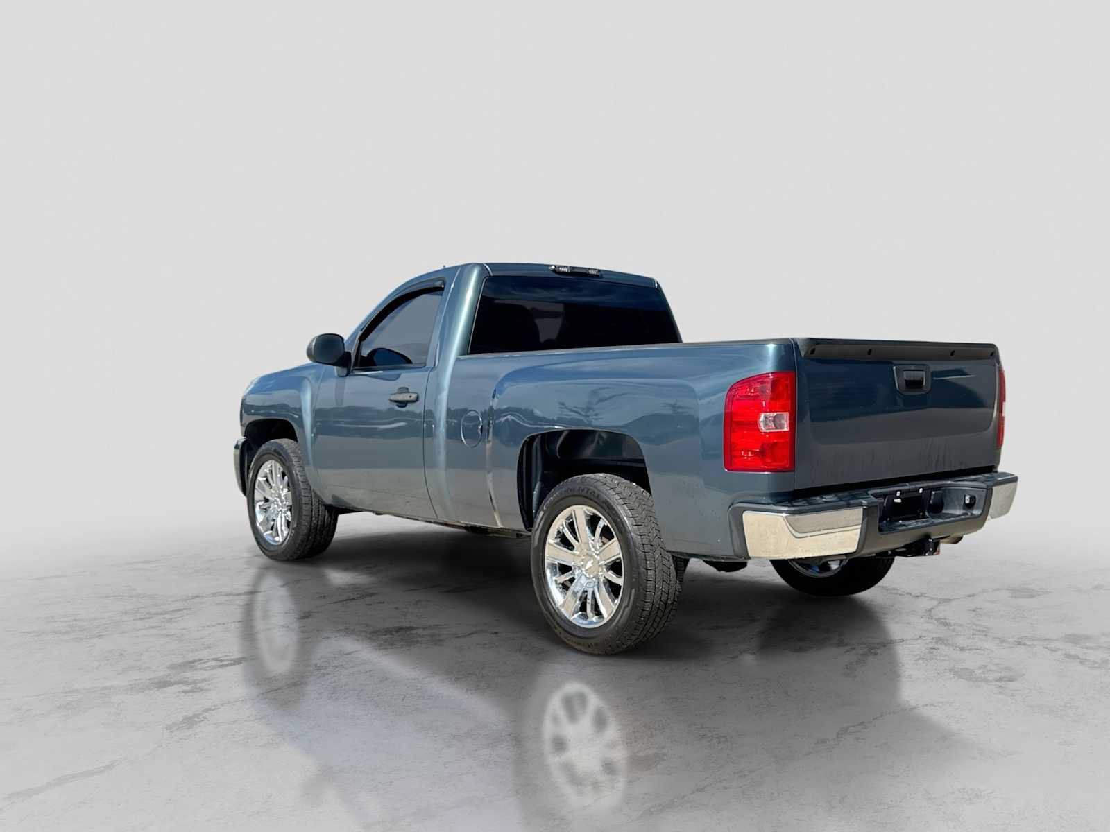 Used 2008 Chevrolet Silverado 1500 W/T w/ LS Package RWD image 4