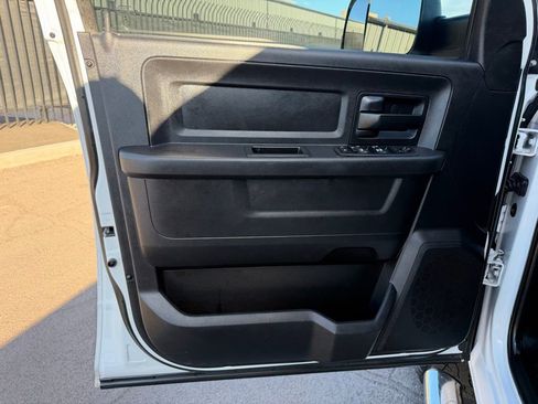 Used 2017 RAM 2500 Tradesman w/ Chrome Appearance Group image 23